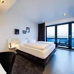 Lindemann's Hotel
