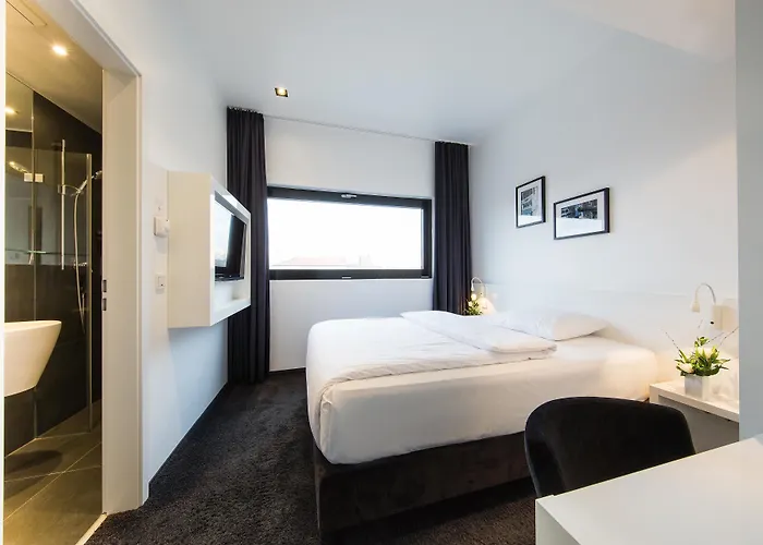 Lindemann's Hotel 3*