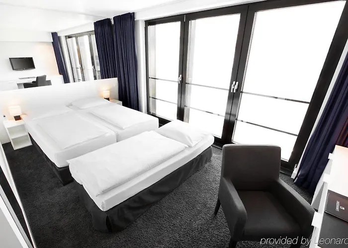 Lindemann's Hotel 3*