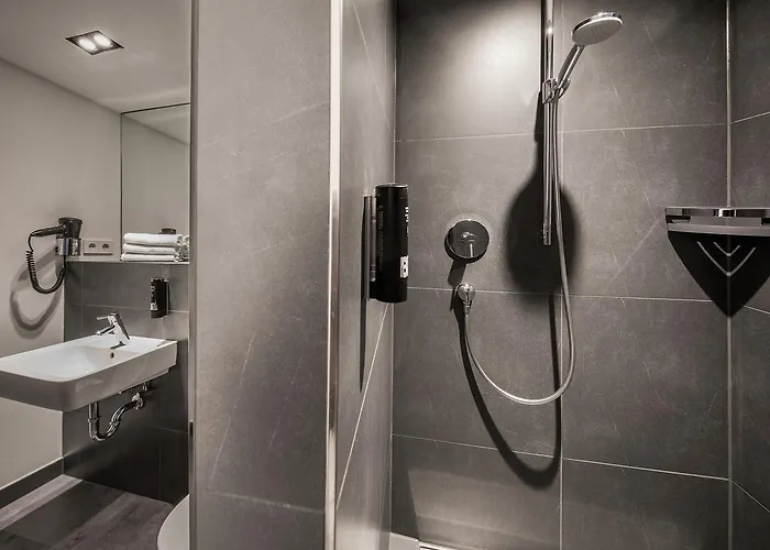 Lindemann's Hotel 3*