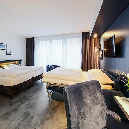 Lindemann's Hotel 3*